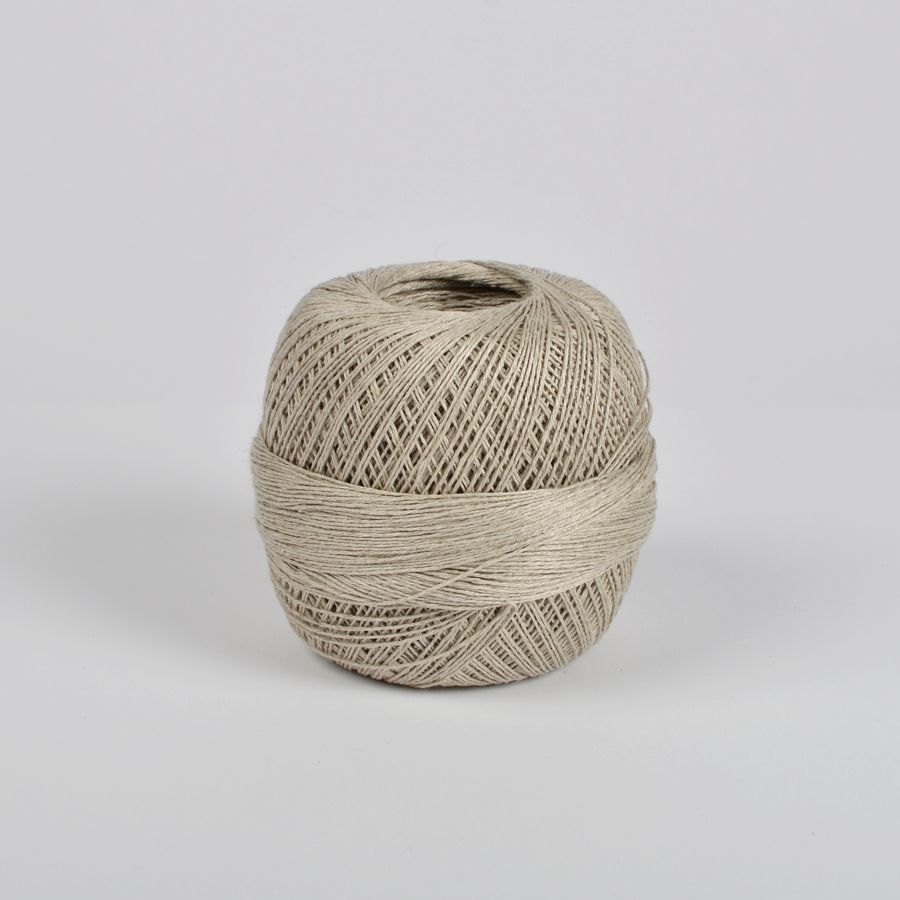 Natural linen yarn