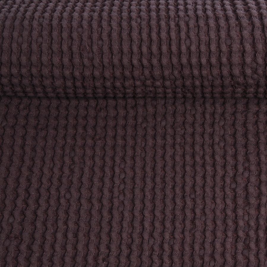 Washed waffle weave fabric in burgundy colours, 310 g/m² (Bale)