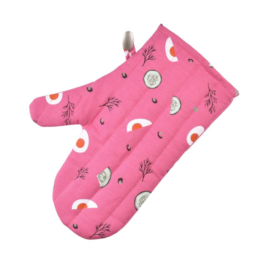 Mitten Lithuanian pink soup - Šaltibarščiai